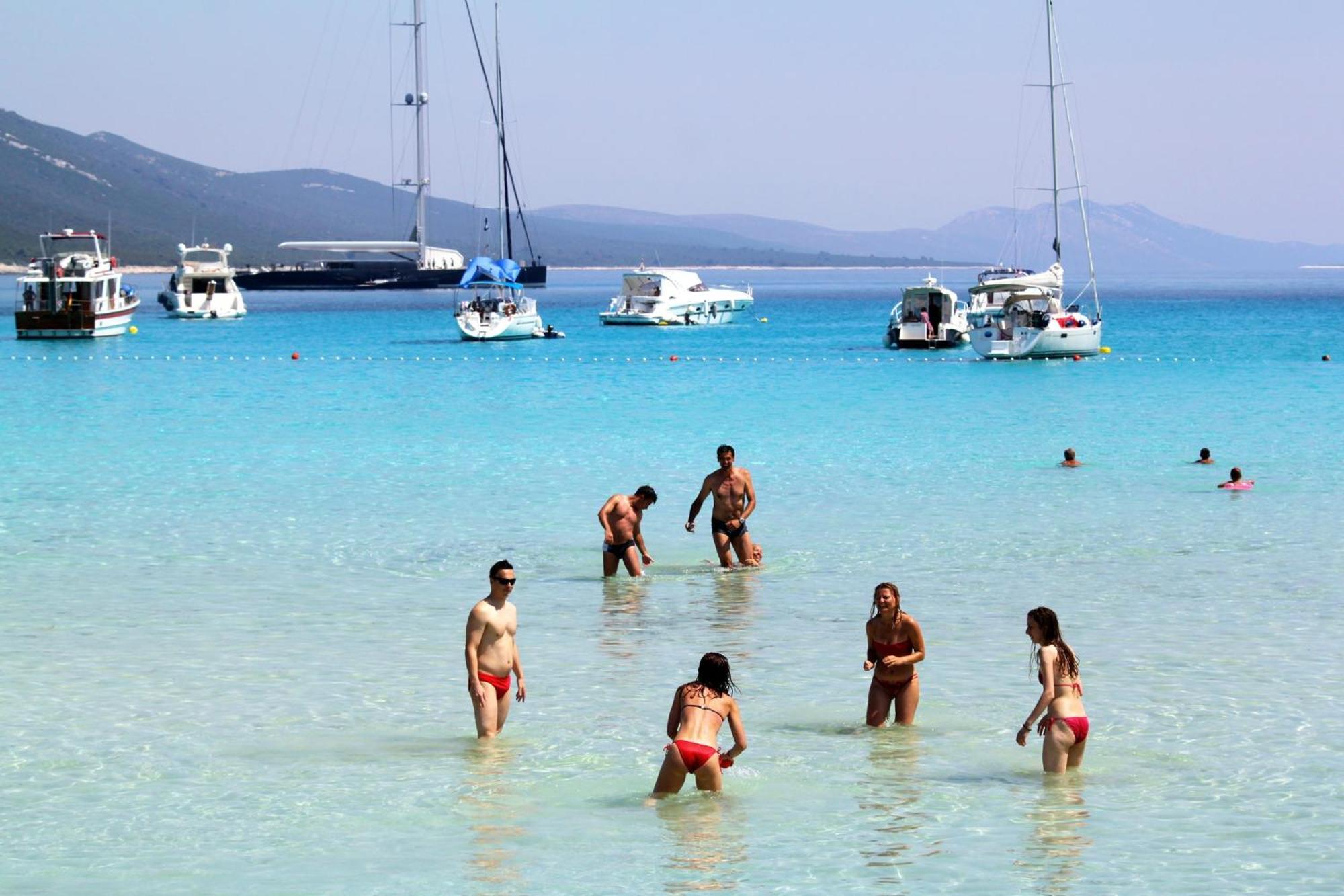 Apartments With A Parking Space Sali, Dugi Otok - 8084 المظهر الخارجي الصورة